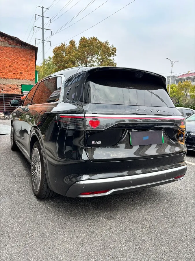 2025 AITO AITO M8 REEV 160HP REEV 53.4KWH,autocango,china used car exporter,china ev exporter,chinese used car exporter,chinese used ev exporter