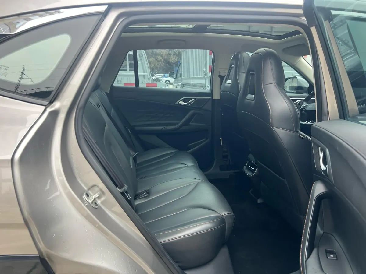 2023 Roewe RX5 1.5T 188HP L4 7DCT,autocango,china used car exporter,china ev exporter,chinese used car exporter,chinese used ev exporter