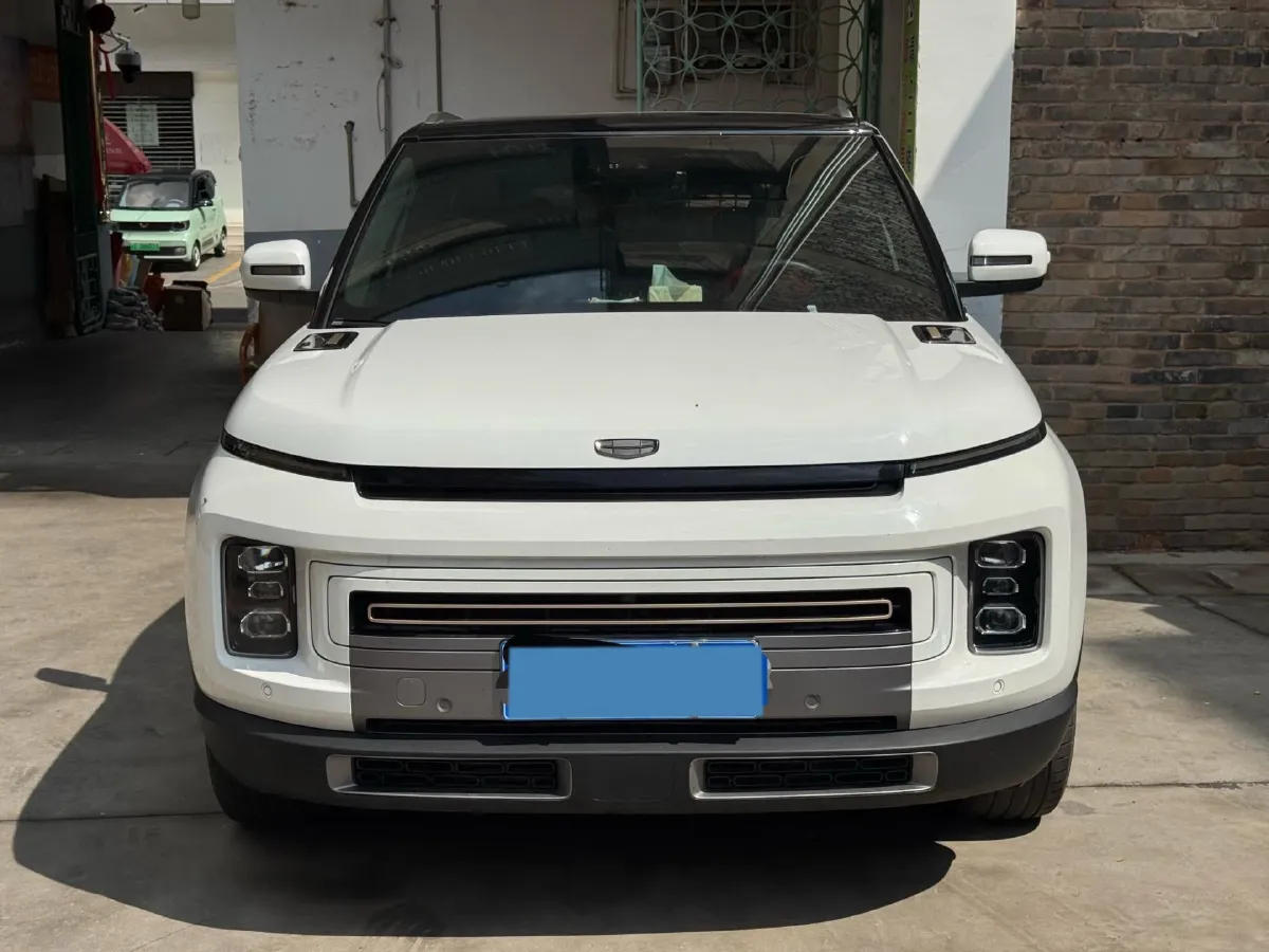 2022 Geely ICON 1.5T 177HP L3 6AT,autocango,china used car exporter,china ev exporter,chinese used car exporter,chinese used ev exporter