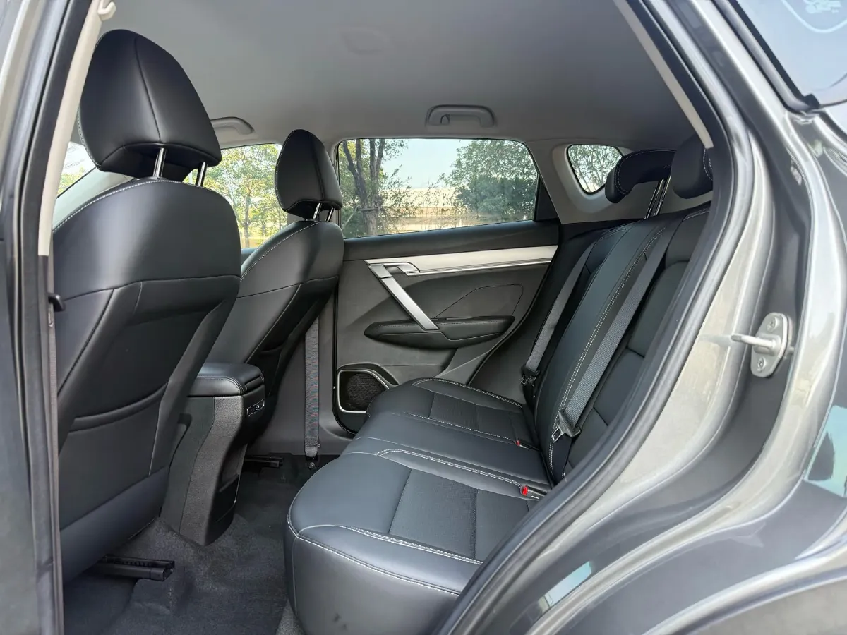 2025 Geely Coolray 1.5L 126HP L4 CVT,autocango,china used car exporter,china ev exporter,chinese used car exporter,chinese used ev exporter