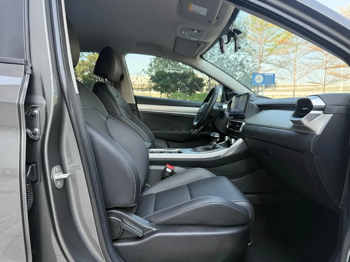 2025 Geely Coolray 1.5L 126HP L4 CVT,autocango,china used car exporter,china ev exporter,chinese used car exporter,chinese used ev exporter