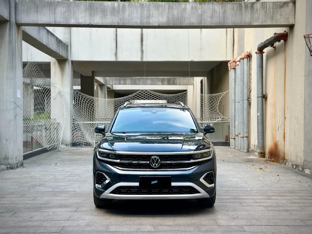 2021 Volkswagen Talagon 2.5T 299HP V6 7DCT,autocango,china used car exporter,china ev exporter,chinese used car exporter,chinese used ev exporter