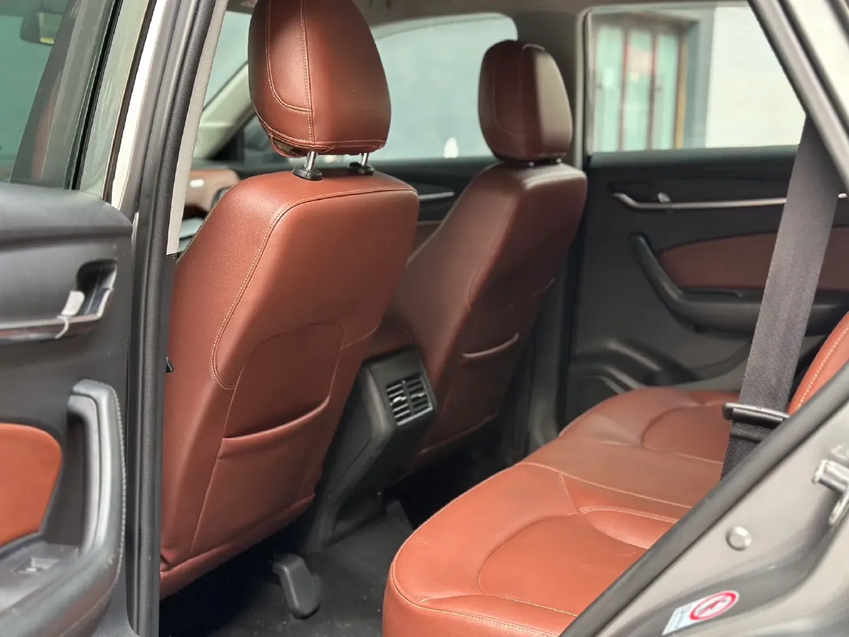 2018 Brilliance Auto V6 1.5T 150HP L4 7DCT,autocango,china used car exporter,china ev exporter,chinese used car exporter,chinese used ev exporter