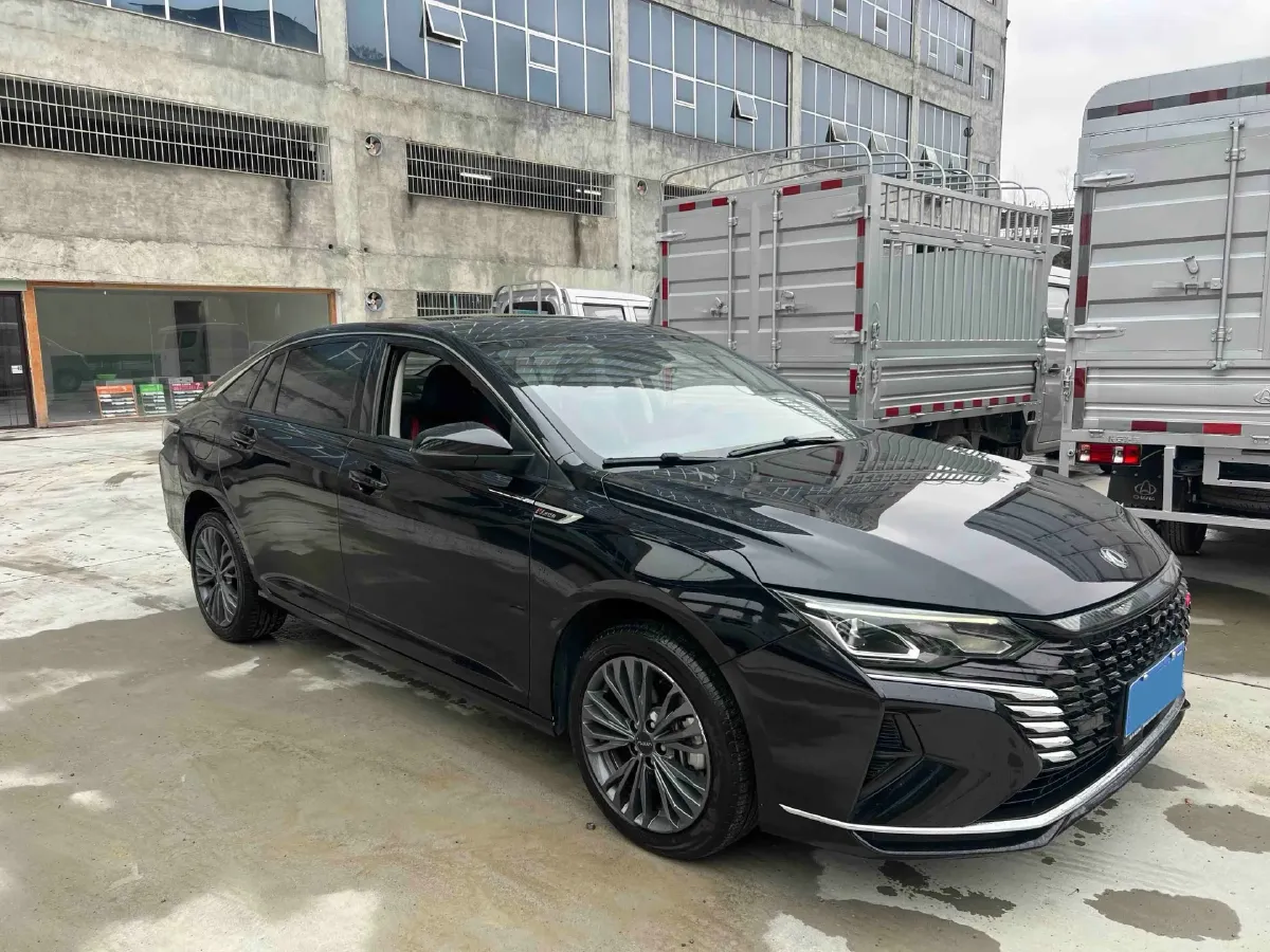 2023 DongFeng Aeolus YiXuan MAX 1.5T 190HP L4 7DCT,autocango,china used car exporter,china ev exporter,chinese used car exporter,chinese used ev exporter
