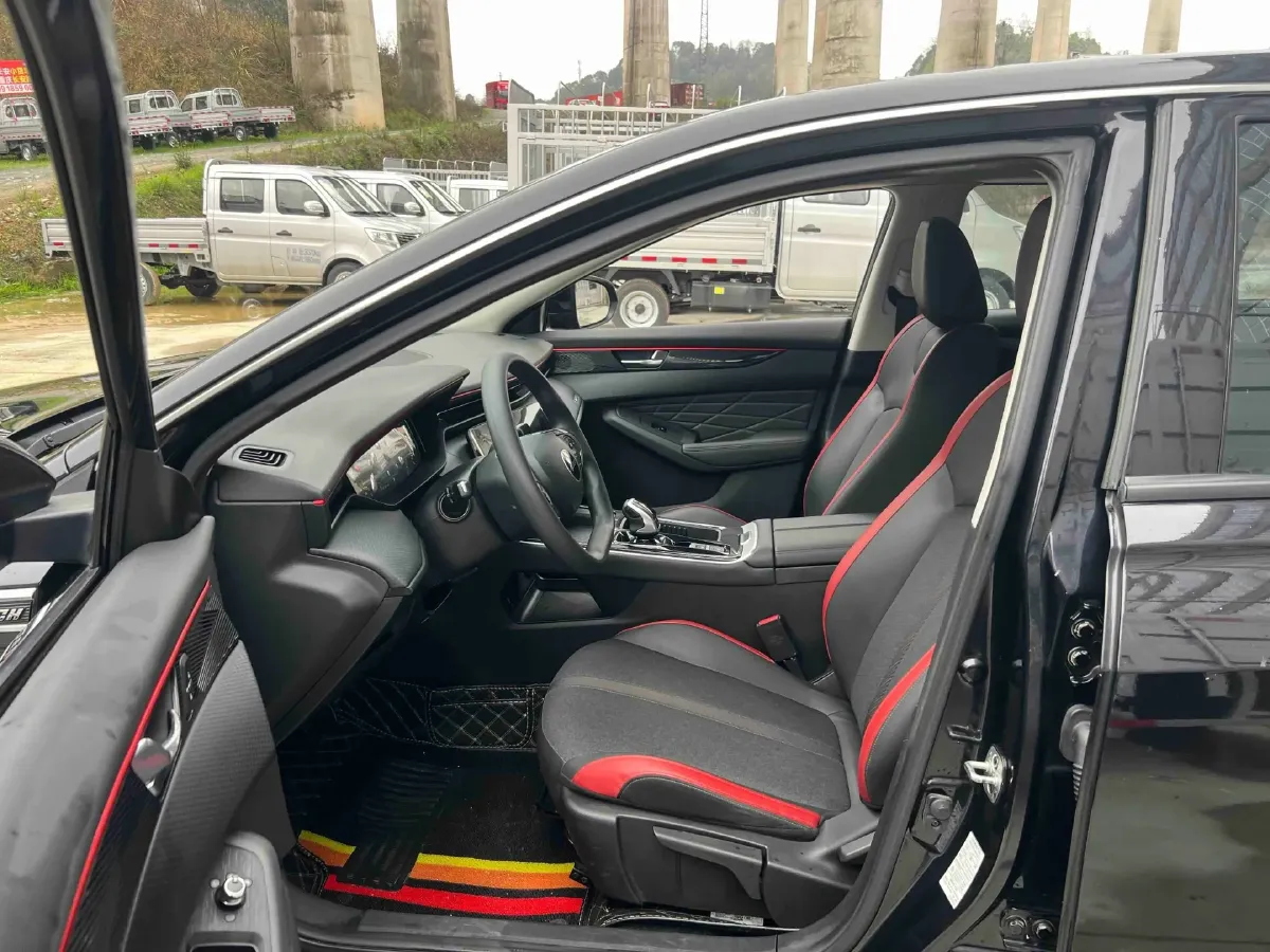 2023 DongFeng Aeolus YiXuan MAX 1.5T 190HP L4 7DCT,autocango,china used car exporter,china ev exporter,chinese used car exporter,chinese used ev exporter