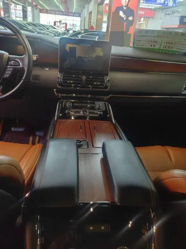 2020 Lincoln Navigator 3.5T 388HP V6 10AT,autocango,china used car exporter,china ev exporter,chinese used car exporter,chinese used ev exporter