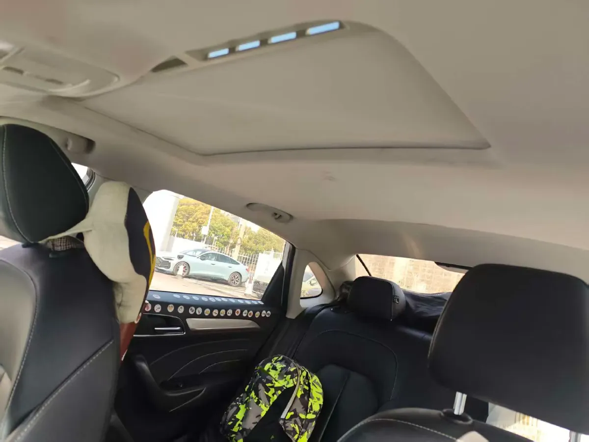 2017 Roewe i6 1.0T 125HP L3 2AT PHEV,autocango,china used car exporter,china ev exporter,chinese used car exporter,chinese used ev exporter