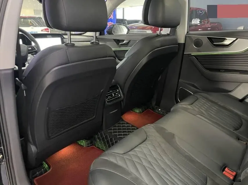 2023 HongQi HS5 2.0T 252HP L4 8AT,autocango,china used car exporter,china ev exporter,chinese used car exporter,chinese used ev exporter