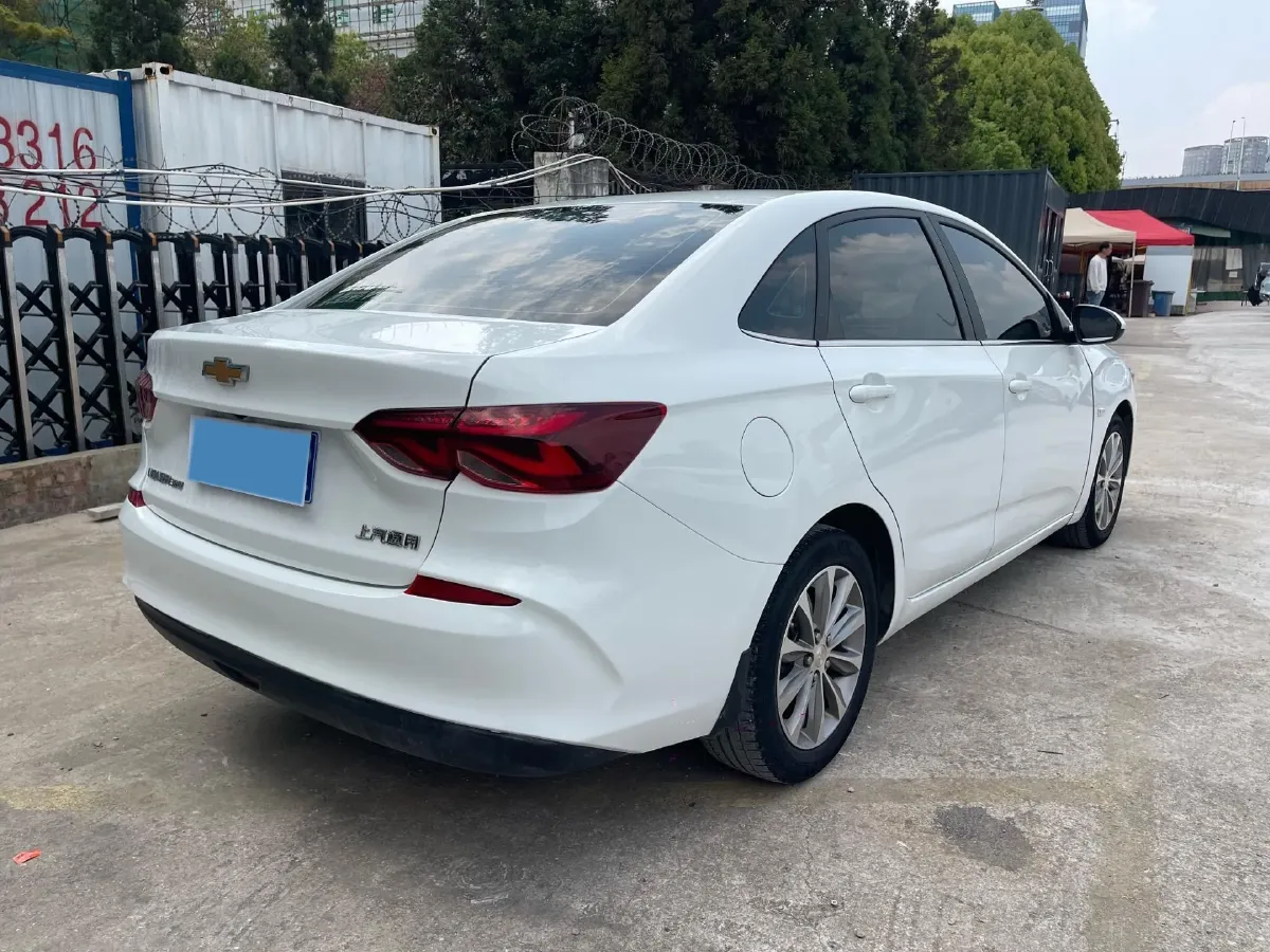 2022 Chevrolet Monza 1.5L 113HP L4 6AT,autocango,china used car exporter,china ev exporter,chinese used car exporter,chinese used ev exporter