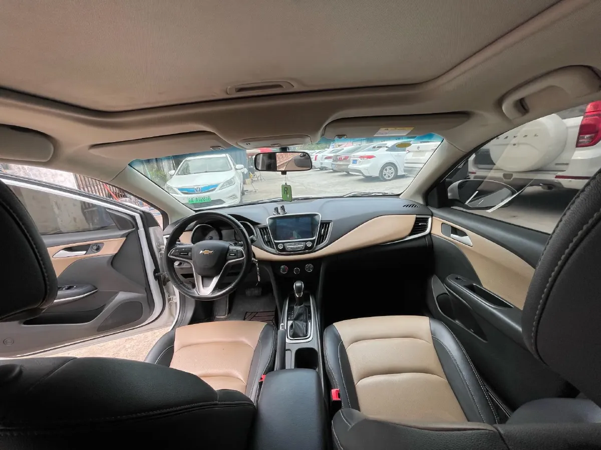 2022 Chevrolet Monza 1.5L 113HP L4 6AT,autocango,china used car exporter,china ev exporter,chinese used car exporter,chinese used ev exporter