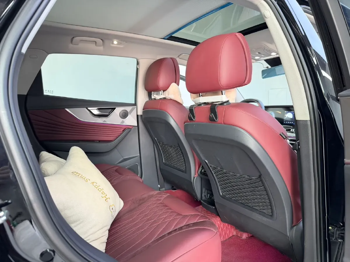 2023 HongQi HS5 2.0T 252HP L4 8AT,autocango,china used car exporter,china ev exporter,chinese used car exporter,chinese used ev exporter