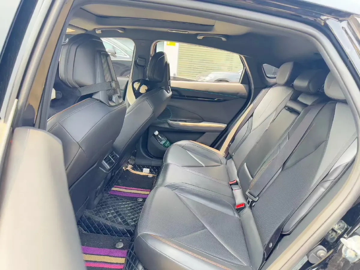 2022 ChangAn UNI-V 1.5T 188HP L4 7DCT,autocango,china used car exporter,china ev exporter,chinese used car exporter,chinese used ev exporter