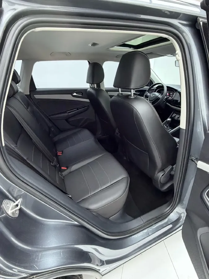 2022 Jetta VS5 1.4T 150HP L4 6AT,autocango,china used car exporter,china ev exporter,chinese used car exporter,chinese used ev exporter