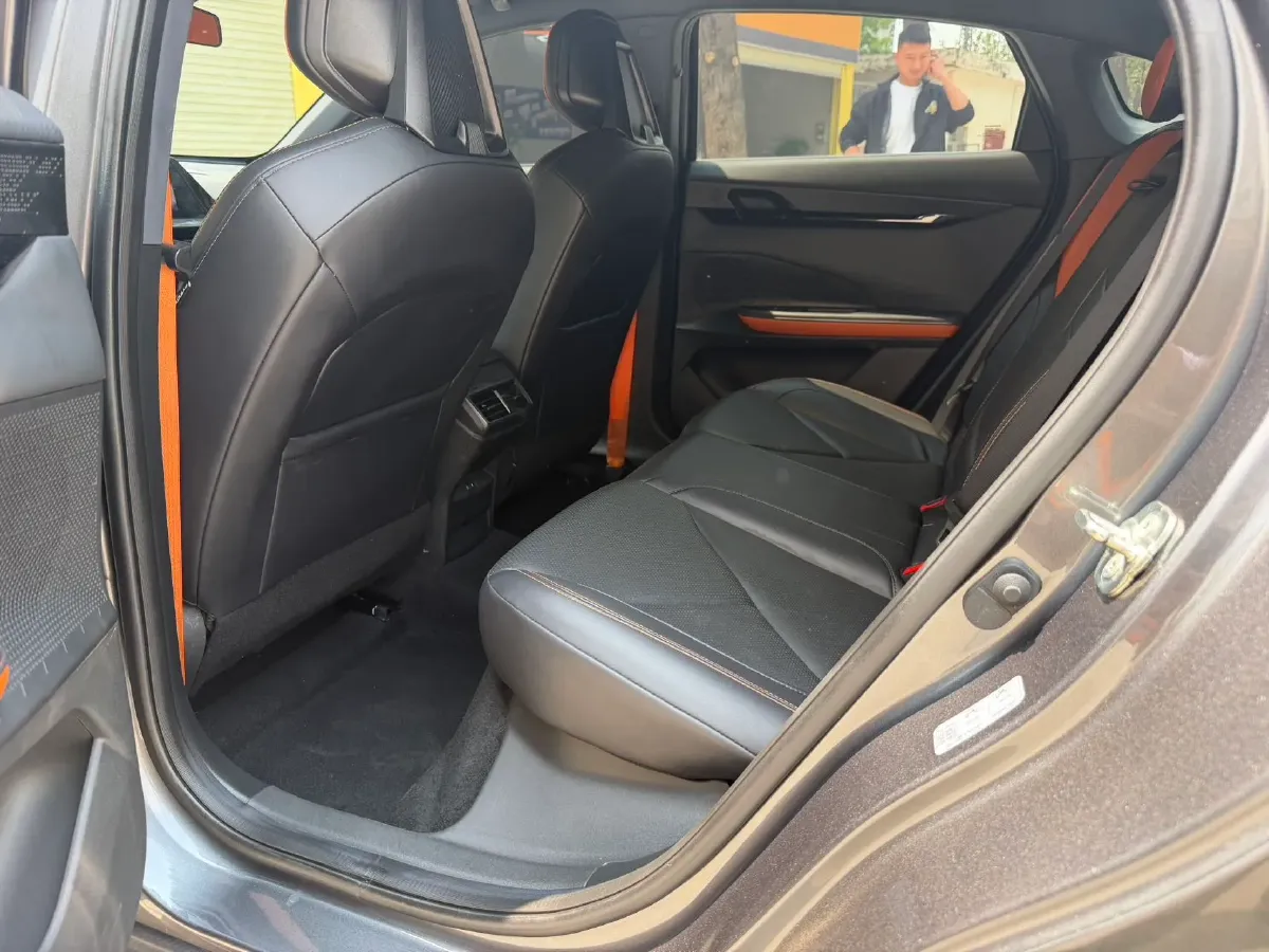 2023 ChangAn UNI-V 1.5T 188HP L4 7DCT,autocango,china used car exporter,china ev exporter,chinese used car exporter,chinese used ev exporter