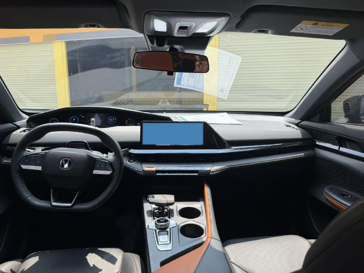 2023 ChangAn UNI-V 1.5T 188HP L4 7DCT,autocango,china used car exporter,china ev exporter,chinese used car exporter,chinese used ev exporter