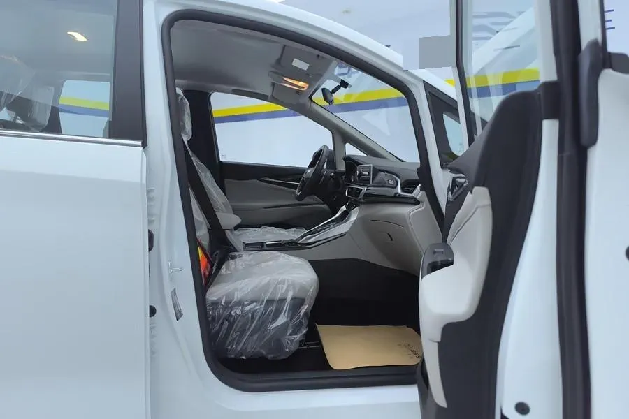 2024 MAXUS G50 1.5T 181HP L4 7DCT,autocango,china used car exporter,china ev exporter,chinese used car exporter,chinese used ev exporter