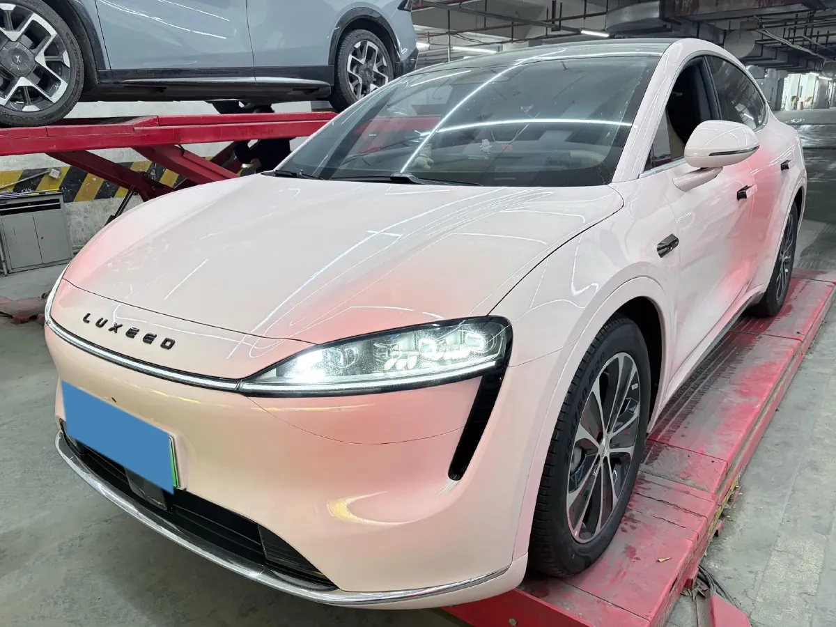 2025 Luxeed R7 REEV 156HP REEV 37KWH,autocango,china used car exporter,china ev exporter,chinese used car exporter,chinese used ev exporter