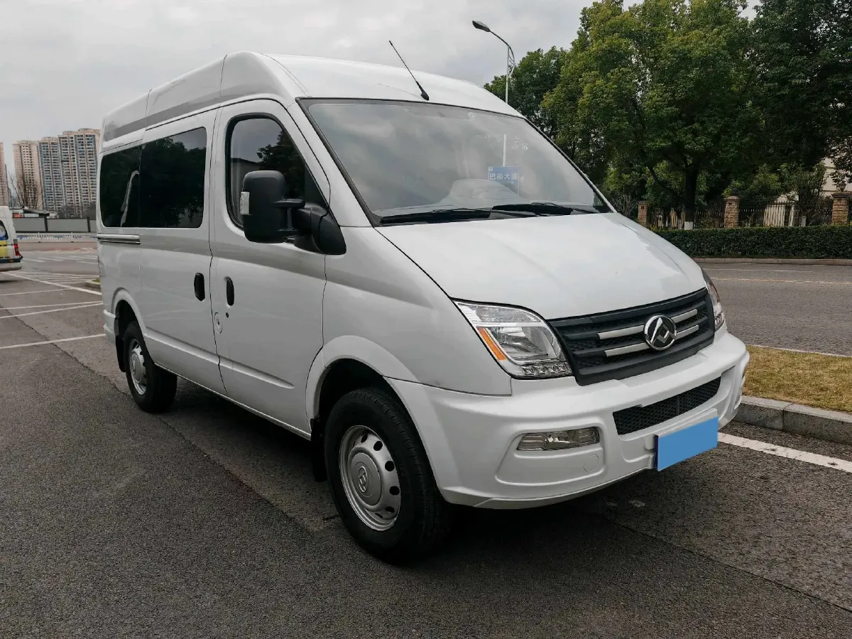 2021 MAXUS XinTu V80 2.0T 139HP L4 6MT,autocango,china used car exporter,china ev exporter,chinese used car exporter,chinese used ev exporter