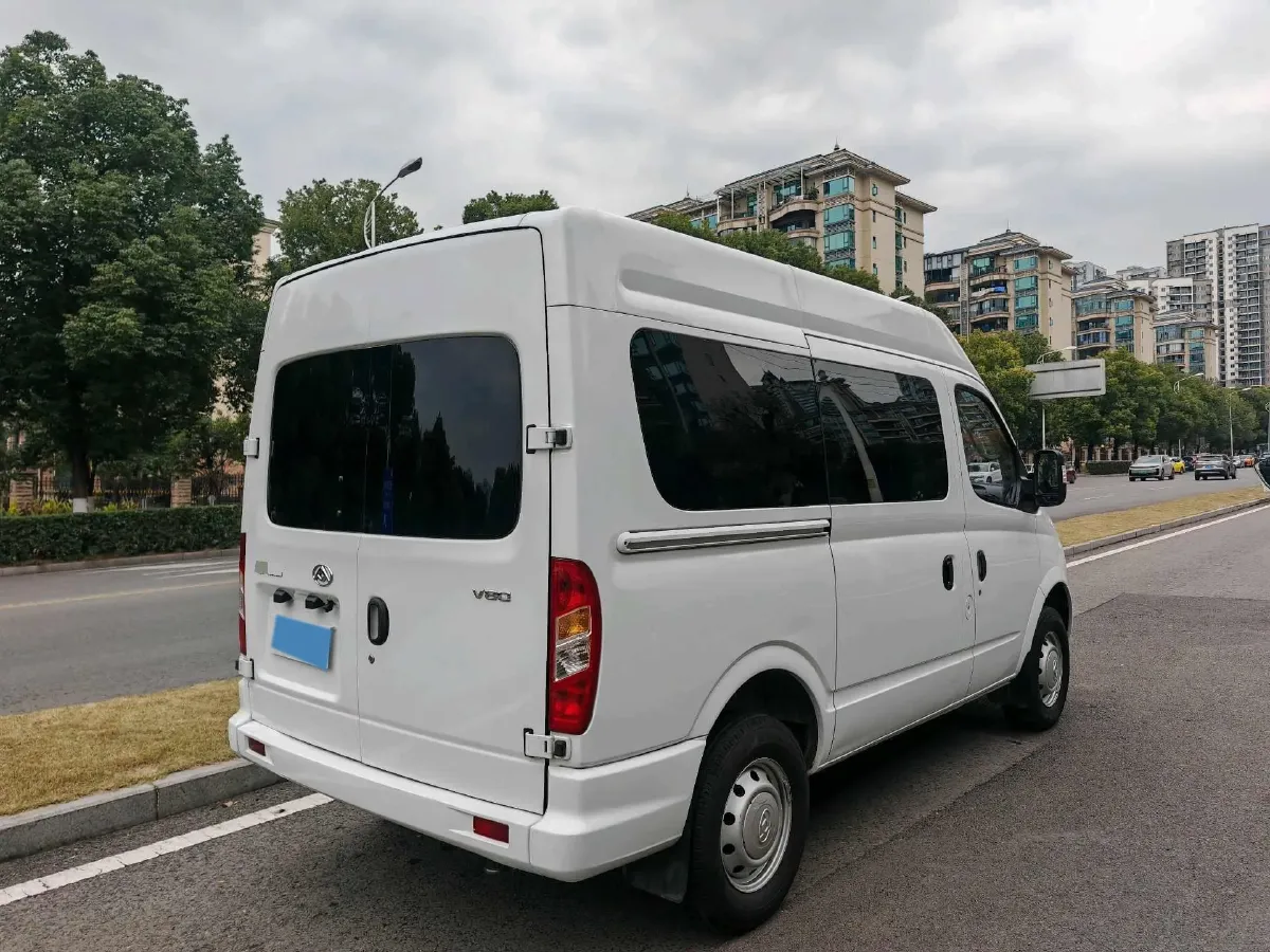 2021 MAXUS XinTu V80 2.0T 139HP L4 6MT,autocango,china used car exporter,china ev exporter,chinese used car exporter,chinese used ev exporter