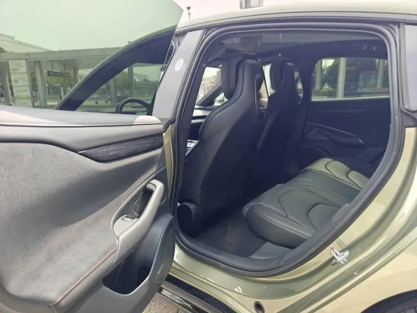 2024 MI SU7 BEV 101KWH,autocango,china used car exporter,china ev exporter,chinese used car exporter,chinese used ev exporter