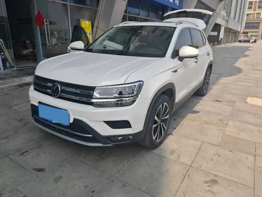 2021 Volkswagen Tharu 2.0T 186HP L4 7DCT,autocango,china used car exporter,china ev exporter,chinese used car exporter,chinese used ev exporter