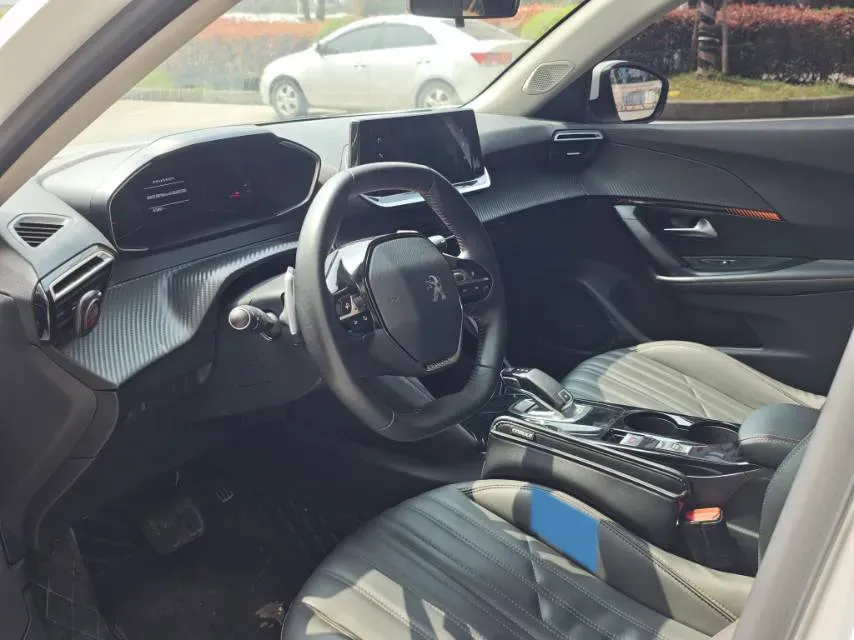 2022 Peugeot 2008 1.2T 136HP L3 6DCT,autocango,china used car exporter,china ev exporter,chinese used car exporter,chinese used ev exporter