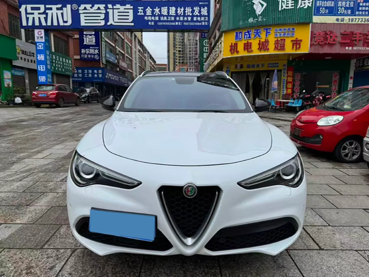 2017 Jaguar XE 2.0T 240HP L4 8AT,autocango,china used car exporter,china ev exporter,chinese used car exporter,chinese used ev exporter