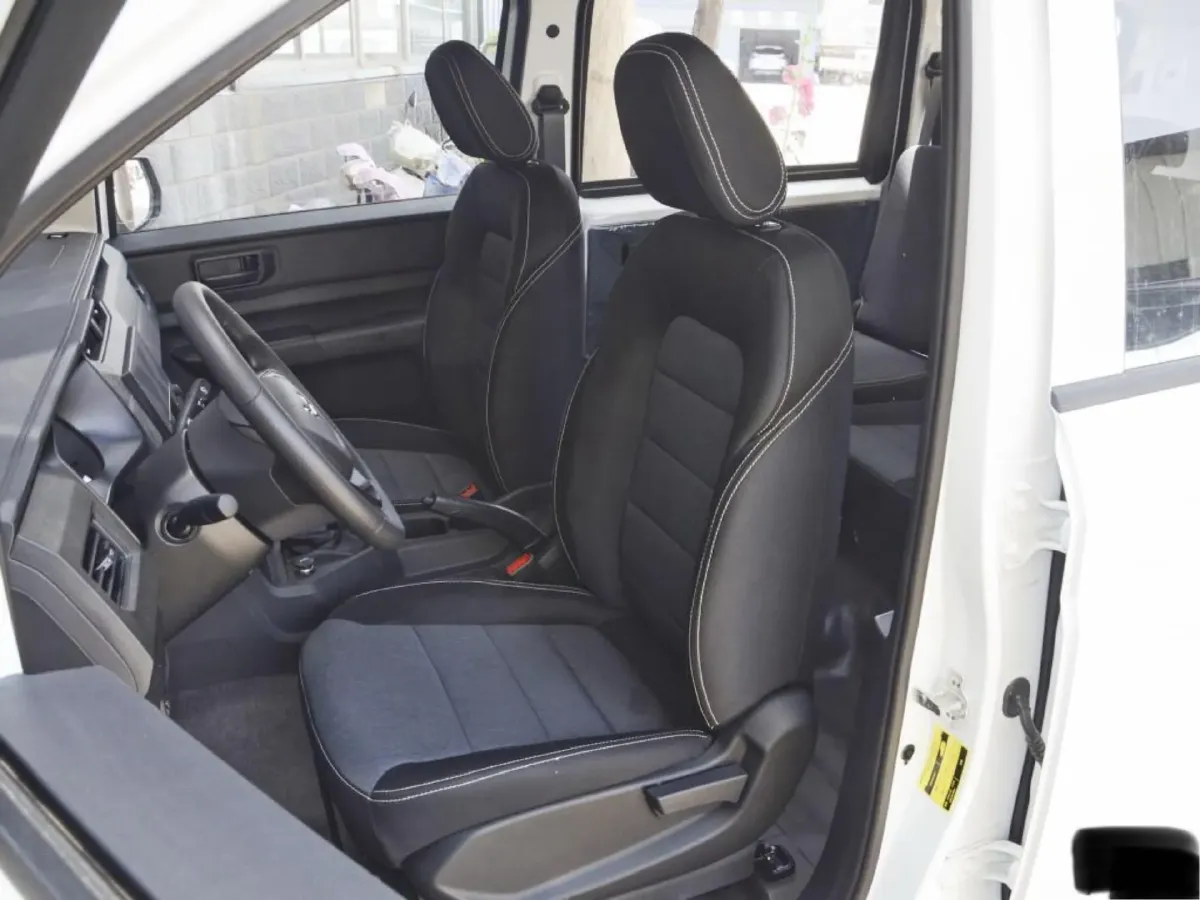 2020 WuLing HongGuang Plus 1.5L 99HP L4 6MT,autocango,china used car exporter,china ev exporter,chinese used car exporter,chinese used ev exporter