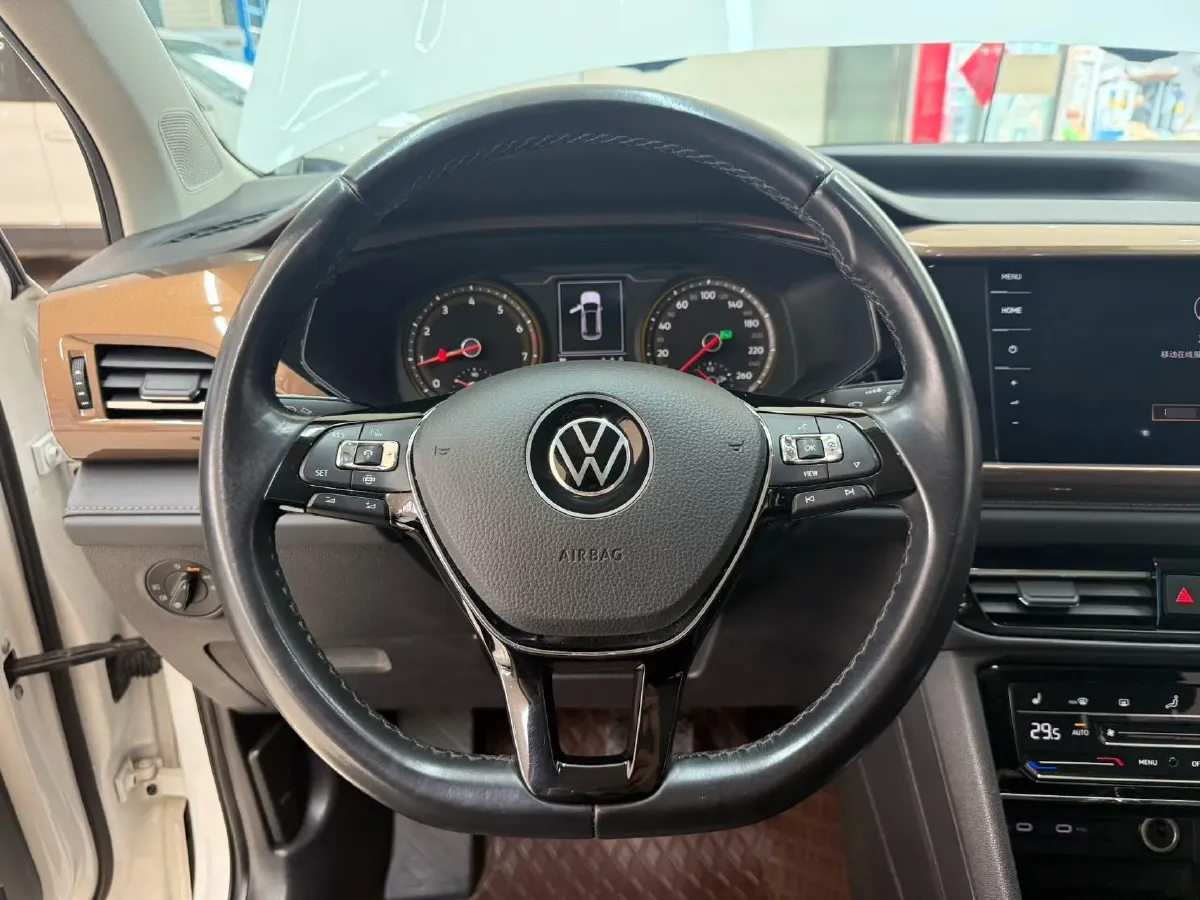 2021 Volkswagen Tharu 1.4T 150HP L4 7DCT,autocango,china used car exporter,china ev exporter,chinese used car exporter,chinese used ev exporter