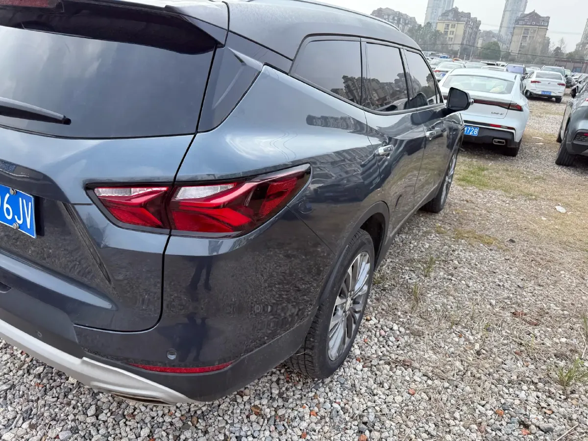 2021 BMW 3 Series 2.0T 156HP L4 8AT,autocango,china used car exporter,china ev exporter,chinese used car exporter,chinese used ev exporter