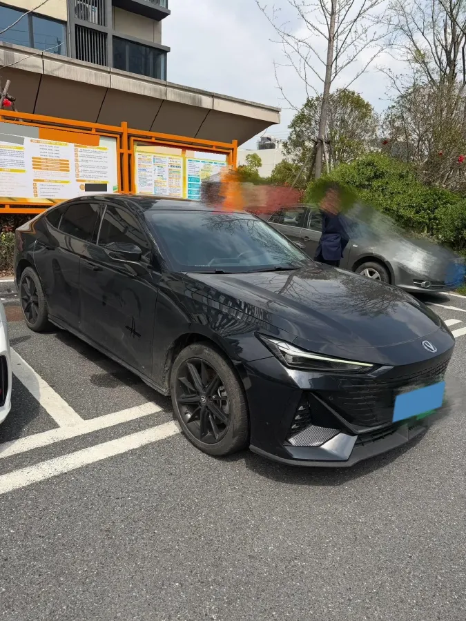 2023 ChangAn UNI-V iDD 1.5T 170HP L4 6TCT PHEV 18.4KWH,autocango,china used car exporter,china ev exporter,chinese used car exporter,chinese used ev exporter