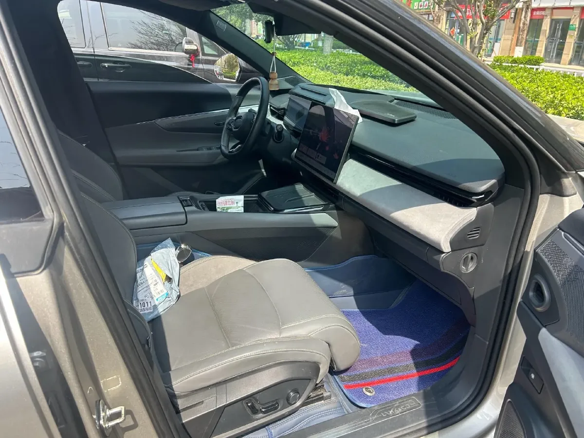 2023 LYNK&CO 08 EM-P 1.5T 163HP L4 3DHT PHEV 21.2KWH,autocango,china used car exporter,china ev exporter,chinese used car exporter,chinese used ev exporter