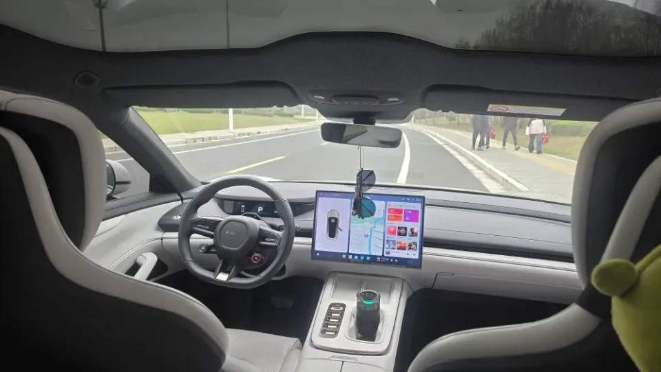 2024 MI SU7 BEV 94.3KWH,autocango,china used car exporter,china ev exporter,chinese used car exporter,chinese used ev exporter