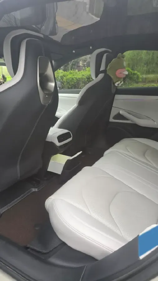 2024 MI SU7 BEV 94.3KWH,autocango,china used car exporter,china ev exporter,chinese used car exporter,chinese used ev exporter