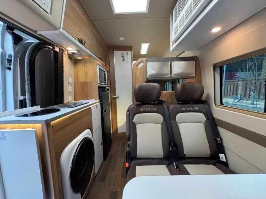 2025 MAXUS V100 RV 2.0T 177HP L4 8AT,autocango,china used car exporter,china ev exporter,chinese used car exporter,chinese used ev exporter