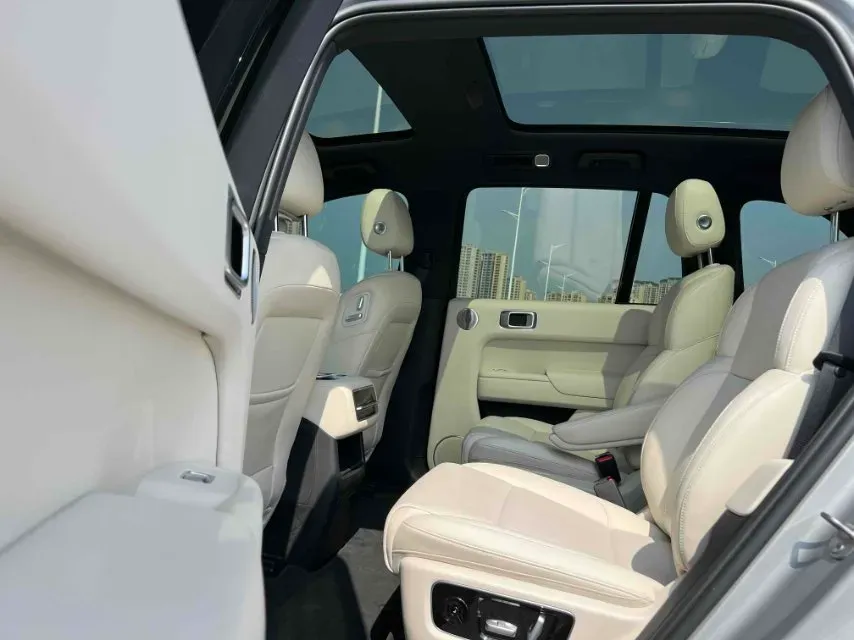 2023 Li L8 Range Extended 154HP REEV 40.9KWH,autocango,china used car exporter,china ev exporter,chinese used car exporter,chinese used ev exporter