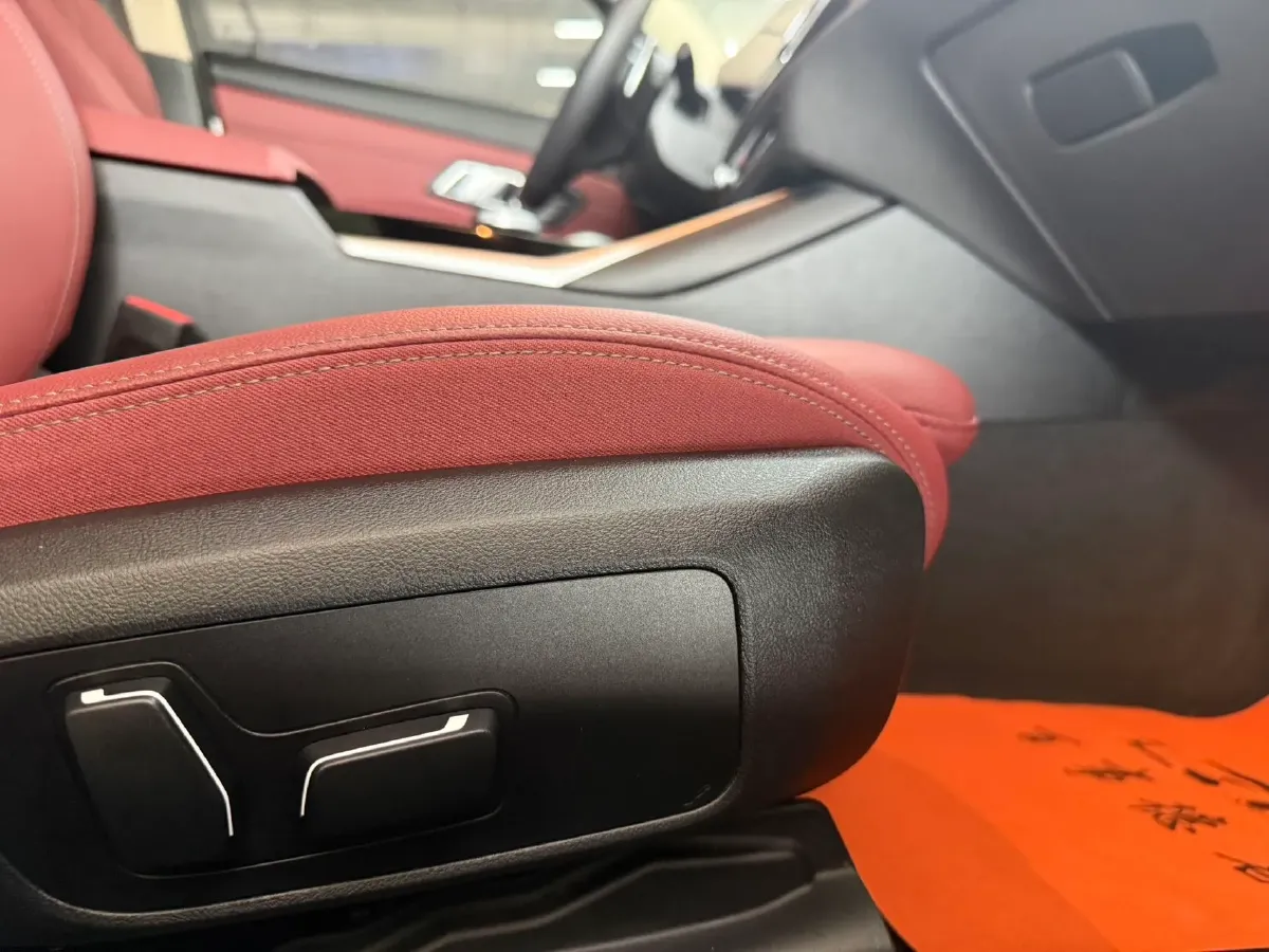 2023 BMW 3 Series 2.0T 156HP L4 8AT,autocango,china used car exporter,china ev exporter,chinese used car exporter,chinese used ev exporter