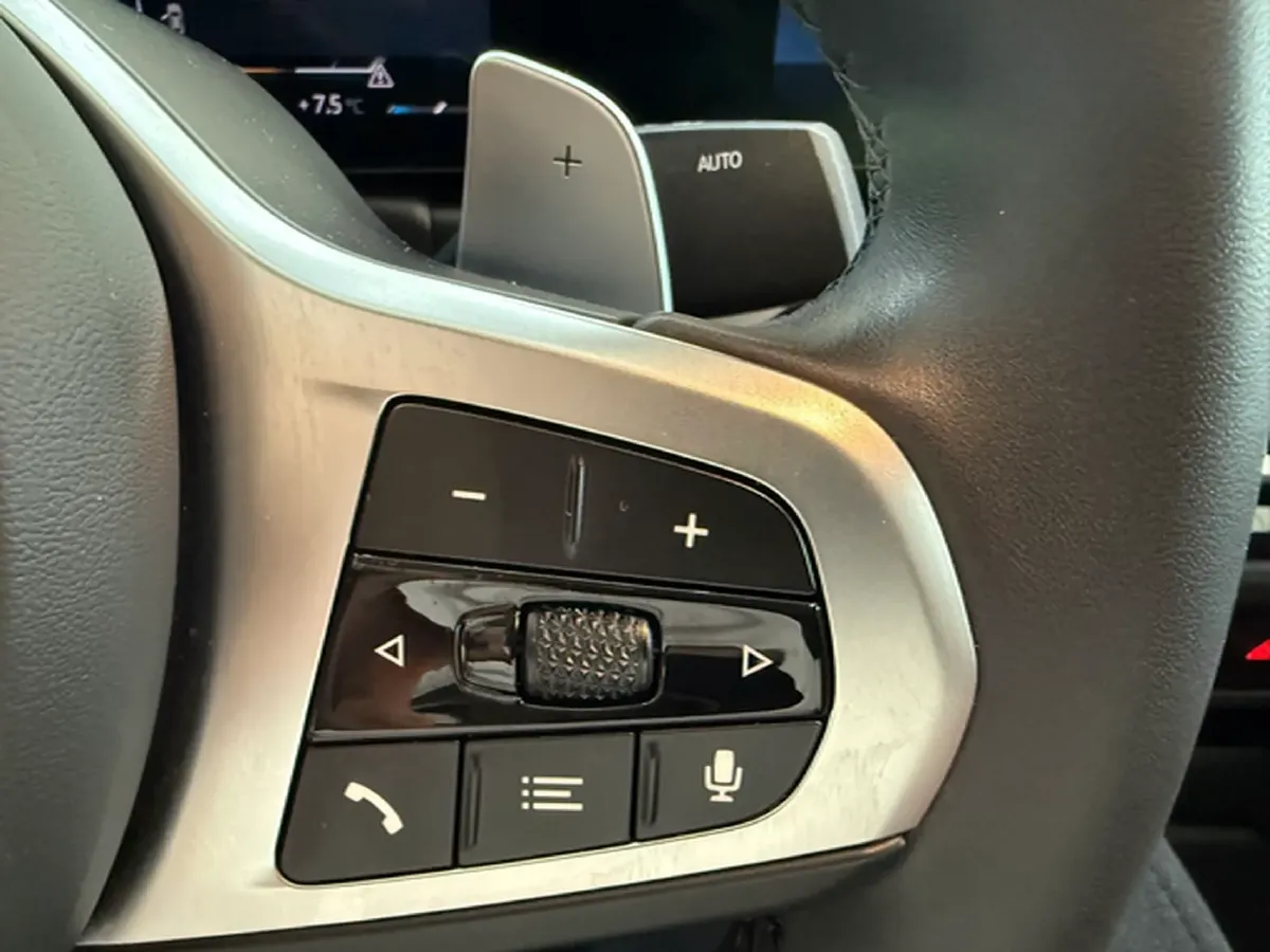 2023 BMW 3 Series 2.0T 156HP L4 8AT,autocango,china used car exporter,china ev exporter,chinese used car exporter,chinese used ev exporter