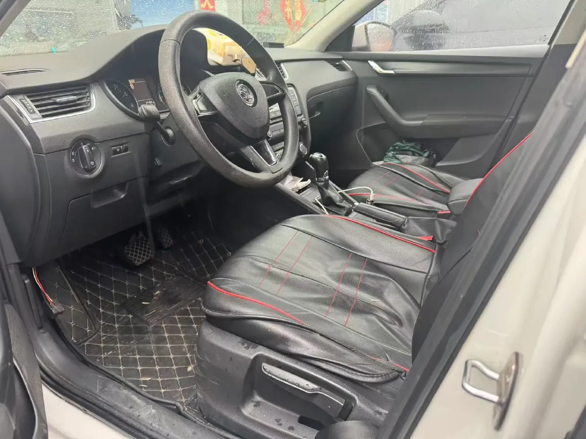 2017 Skoda Octavia 1.6L 110HP L4 6AT,autocango,china used car exporter,china ev exporter,chinese used car exporter,chinese used ev exporter