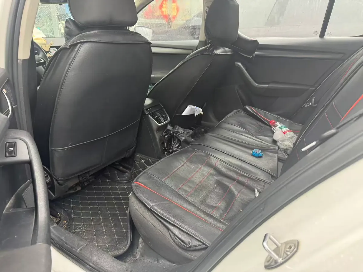 2017 Skoda Octavia 1.6L 110HP L4 6AT,autocango,china used car exporter,china ev exporter,chinese used car exporter,chinese used ev exporter