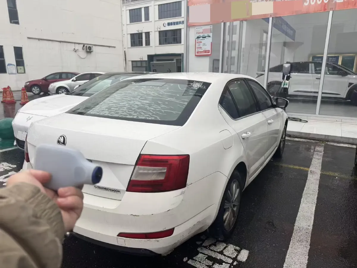 2017 Skoda Octavia 1.6L 110HP L4 6AT,autocango,china used car exporter,china ev exporter,chinese used car exporter,chinese used ev exporter