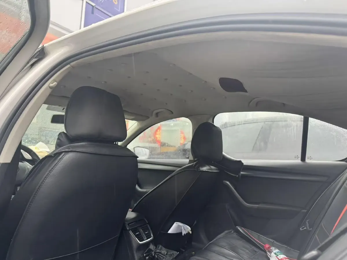 2017 Skoda Octavia 1.6L 110HP L4 6AT,autocango,china used car exporter,china ev exporter,chinese used car exporter,chinese used ev exporter