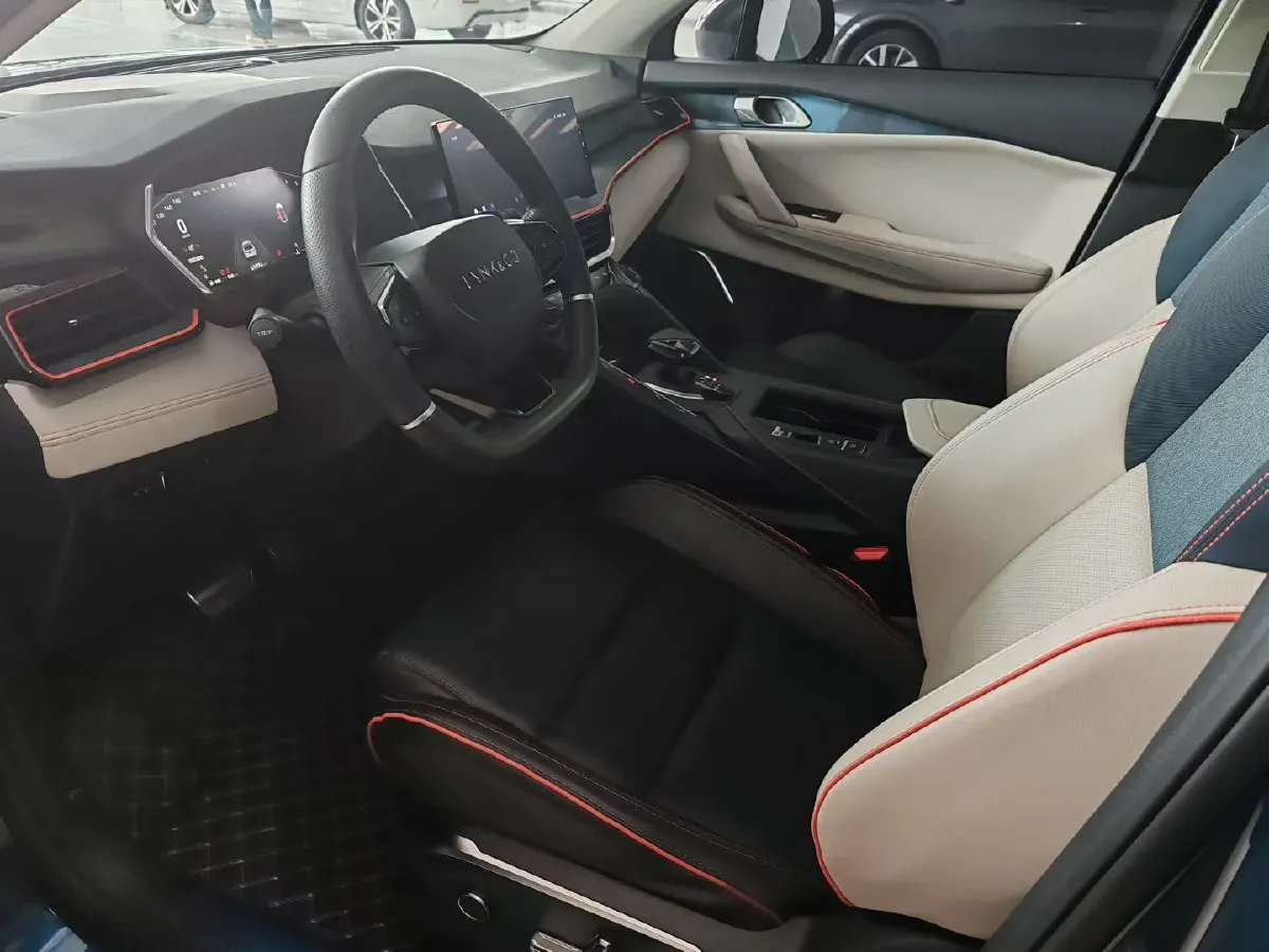 2020 LYNK&CO 06 1.5T 177HP L3 7DCT,autocango,china used car exporter,china ev exporter,chinese used car exporter,chinese used ev exporter