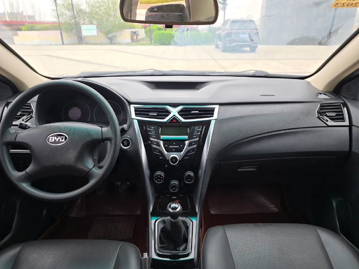 2020 BYD F3 1.5L 109HP L4 5MT,autocango,china used car exporter,china ev exporter,chinese used car exporter,chinese used ev exporter