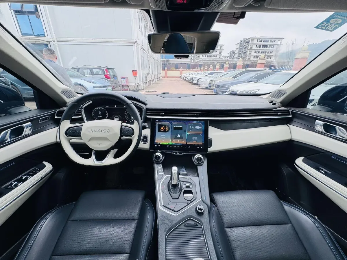 2021 LYNK&CO 01 2.0T 218HP L4 8AT,autocango,china used car exporter,china ev exporter,chinese used car exporter,chinese used ev exporter