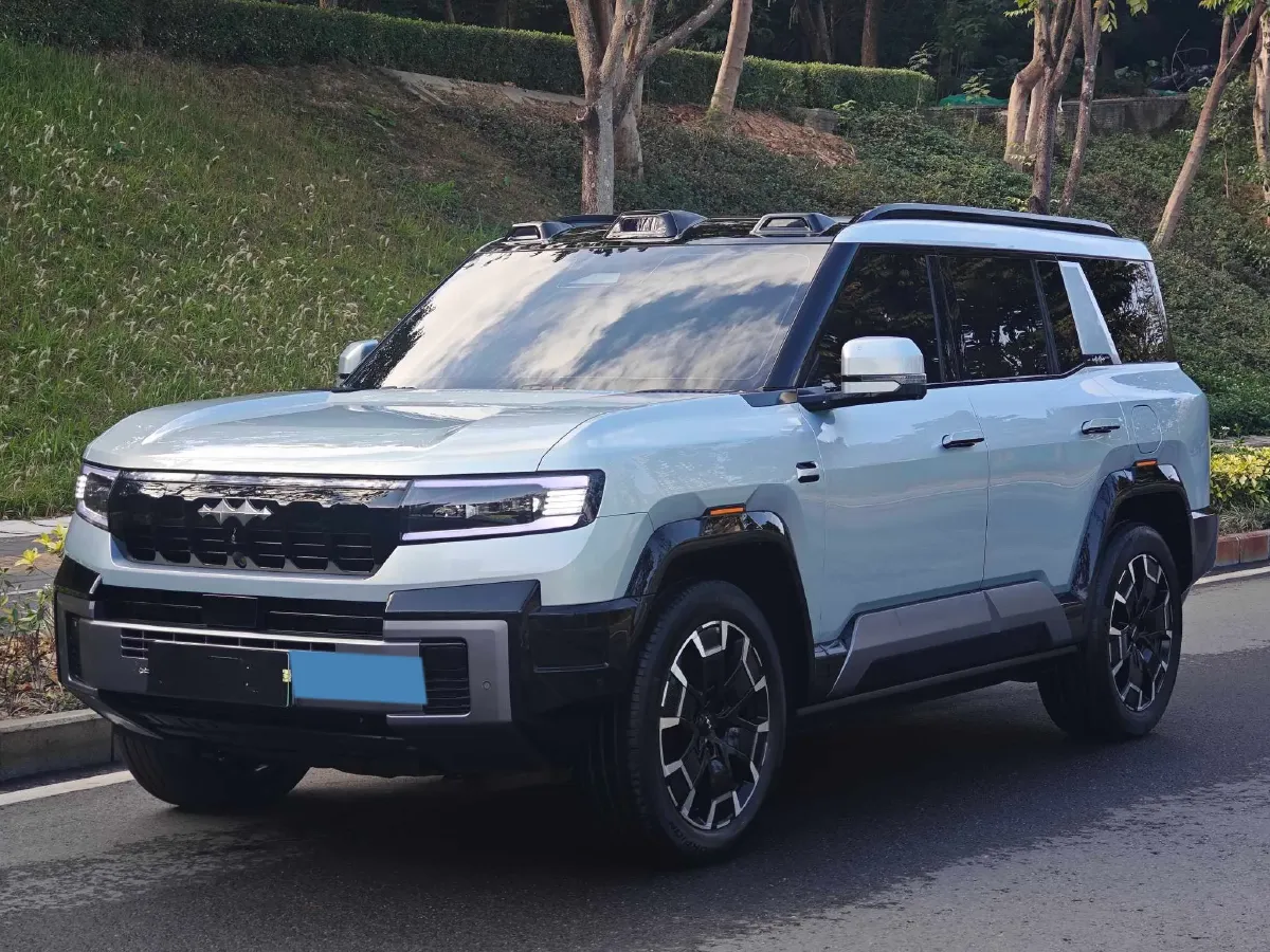 2025 FangChengBao Bao 8 2.0T 245HP L4 E-CVT PHEV 36.8KWH,autocango,china used car exporter,china ev exporter,chinese used car exporter,chinese used ev exporter