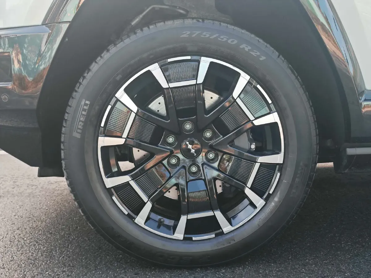 2025 FangChengBao Bao 8 2.0T 245HP L4 E-CVT PHEV 36.8KWH,autocango,china used car exporter,china ev exporter,chinese used car exporter,chinese used ev exporter