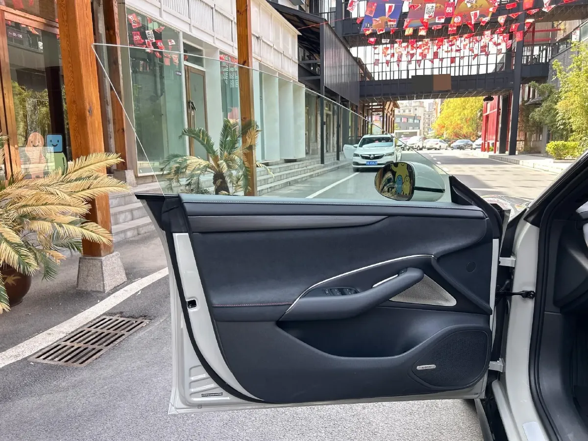 2024 MI SU7 BEV 101KWH,autocango,china used car exporter,china ev exporter,chinese used car exporter,chinese used ev exporter