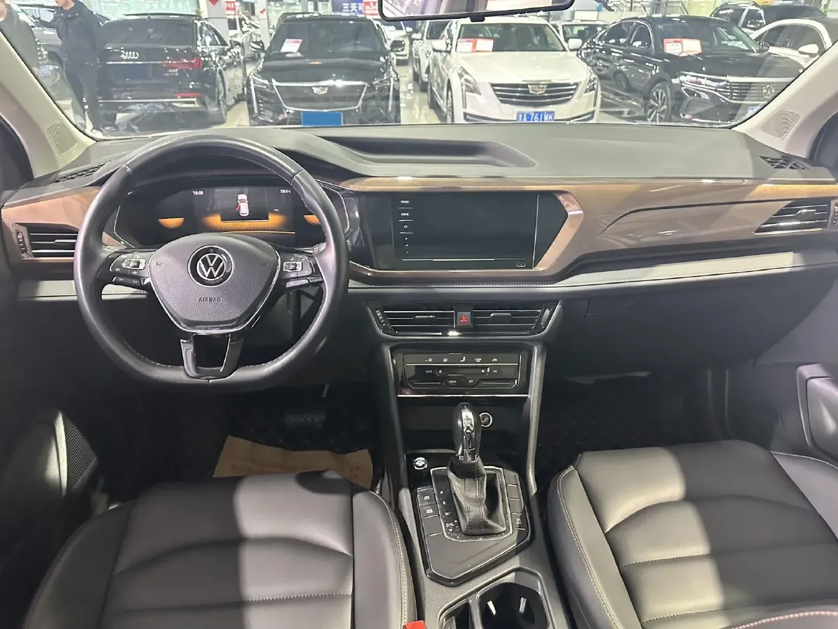 2022 Ford Transit 2.0T 202HP L4 6AT,autocango,china used car exporter,china ev exporter,chinese used car exporter,chinese used ev exporter