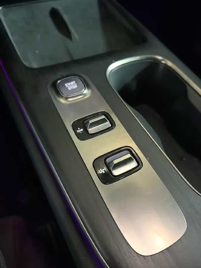 2024 MI SU7 BEV 94.3KWH,autocango,china used car exporter,china ev exporter,chinese used car exporter,chinese used ev exporter